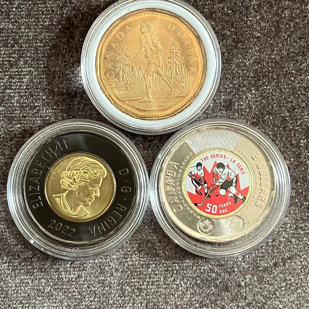 2022 UNC Black $2 Coin & Hockey Summit $2 Coin and 2005 Terry Fox $1 Coin